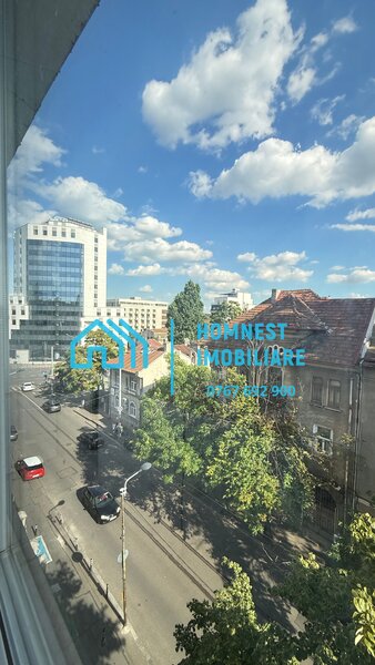 Piata Victoriei garsoniera